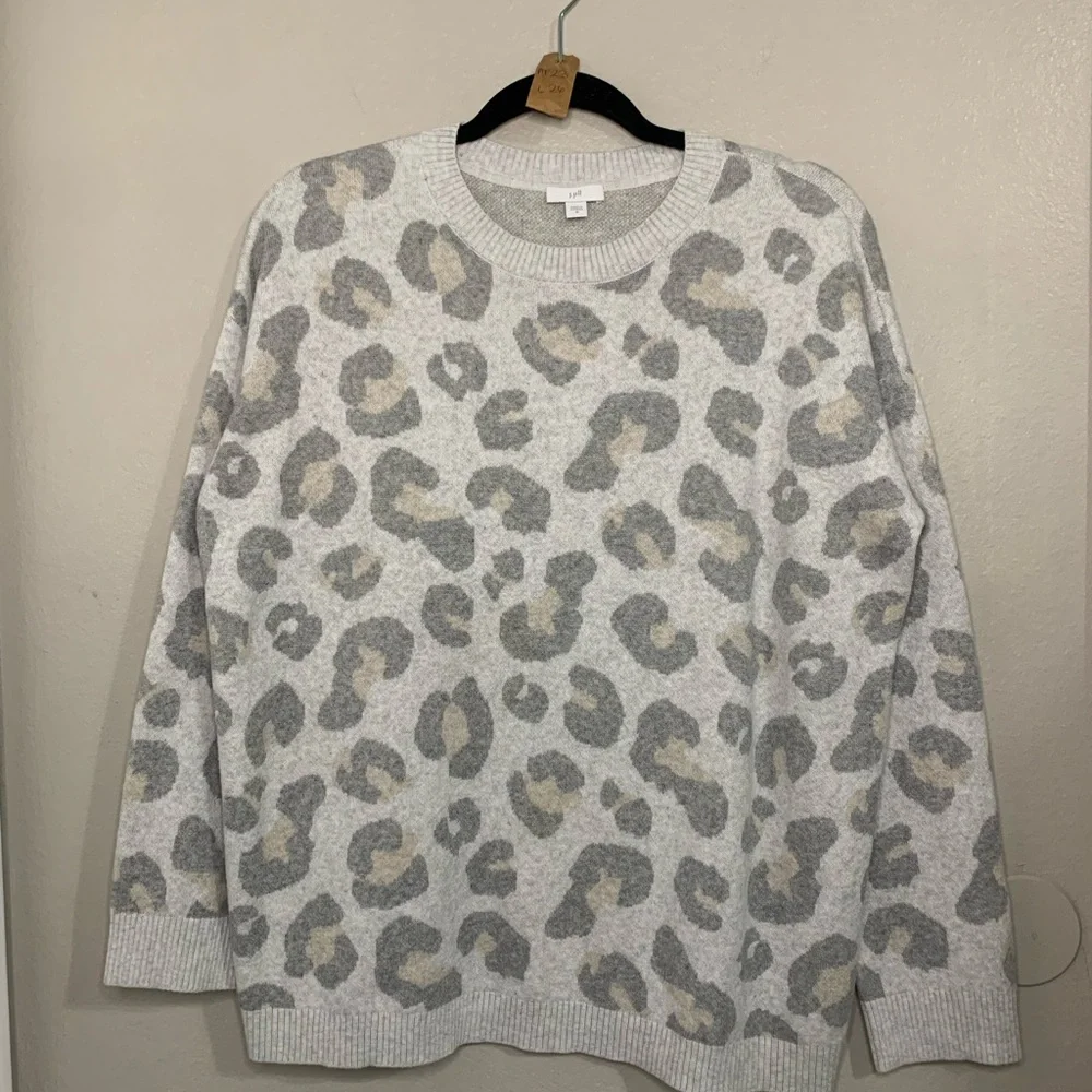 J. Jill Gray and Tan Crew Neck Sweater oversized super comfy